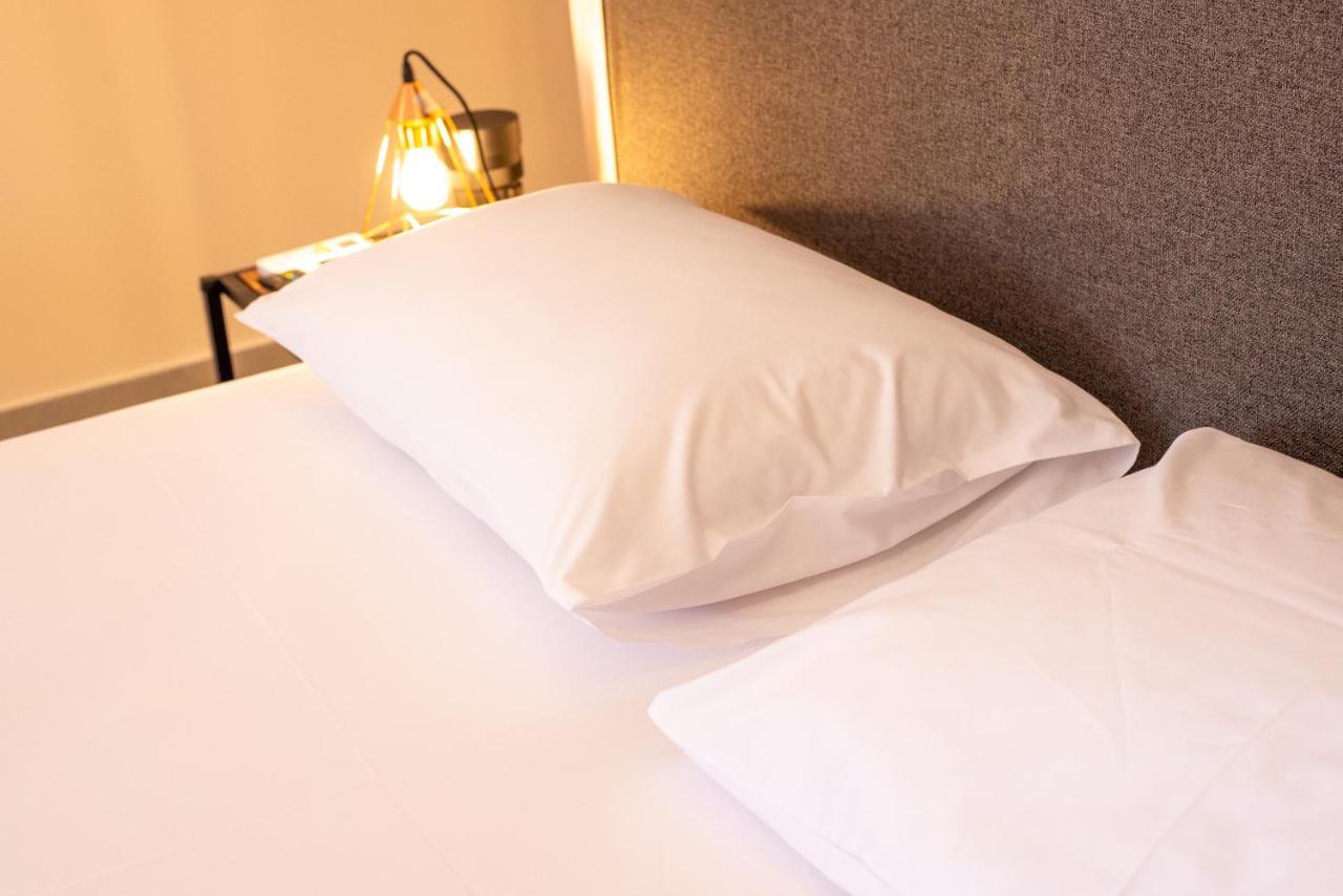Mini Suites Near Athen'S Airport Free Shuttle From And To Athen'S Airport Spáta 外观 照片
