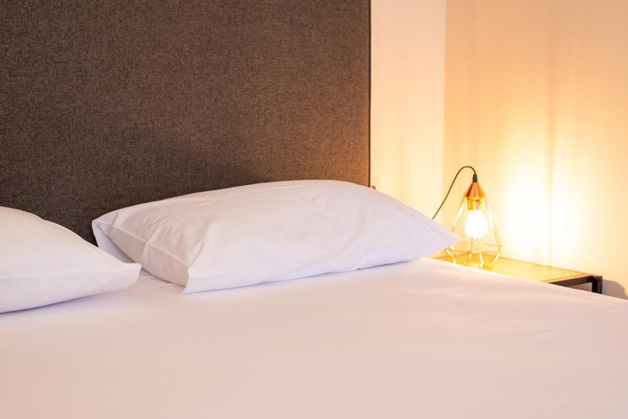 Mini Suites Near Athen'S Airport Free Shuttle From And To Athen'S Airport Spáta 外观 照片