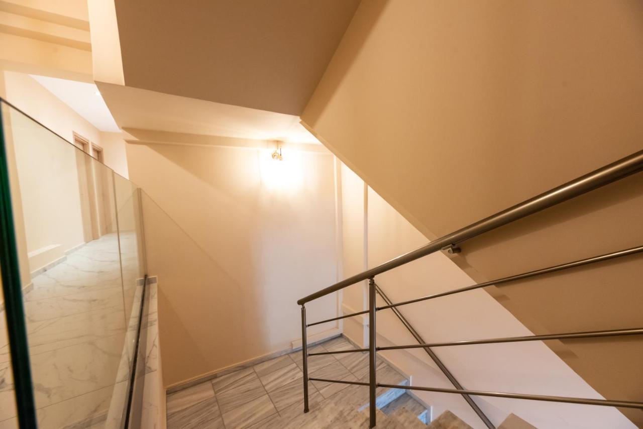 Mini Suites Near Athen'S Airport Free Shuttle From And To Athen'S Airport Spáta 外观 照片
